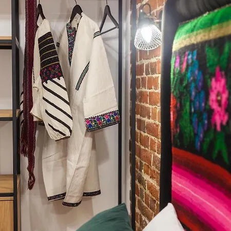 Apartman Gallery Art *